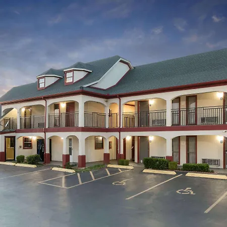 Travelodge Inn & Suites By Wyndham Norman